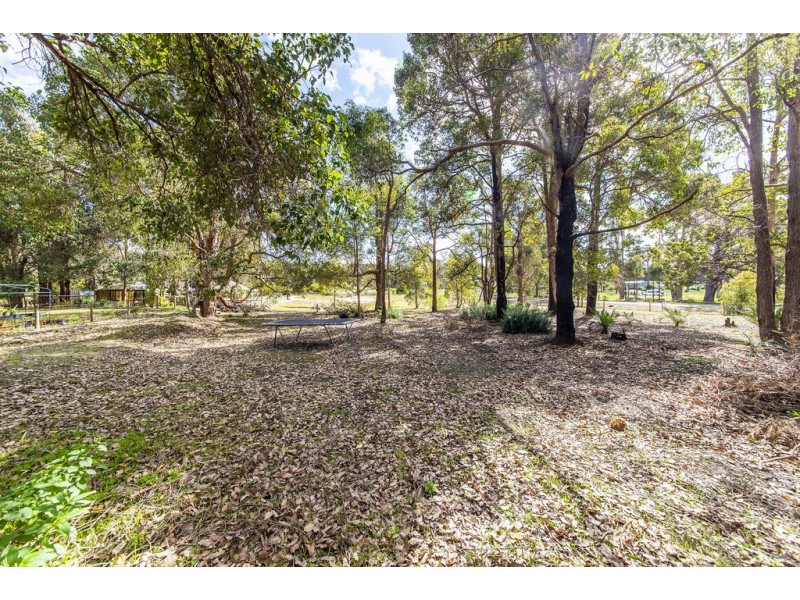 38 Cockatoo Drive, Nannup WA 6275