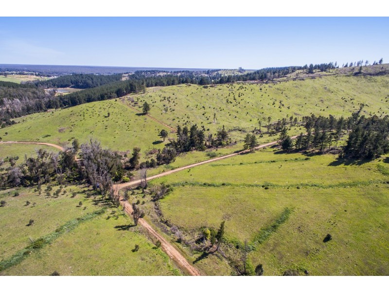 11 Brockman Highway, Nannup WA 6275