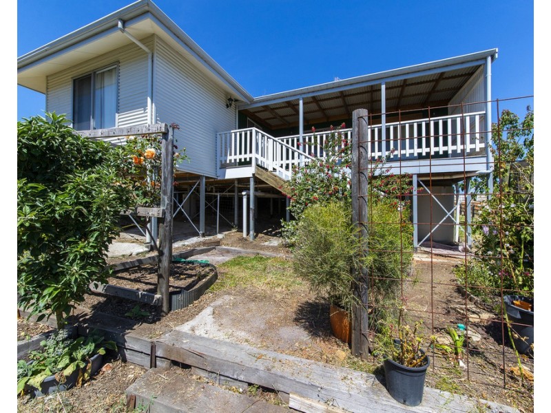 17 Hitchcock Drive, Nannup WA 6275