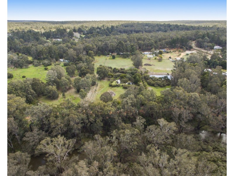 98 Johnston Road, Nannup WA 6275
