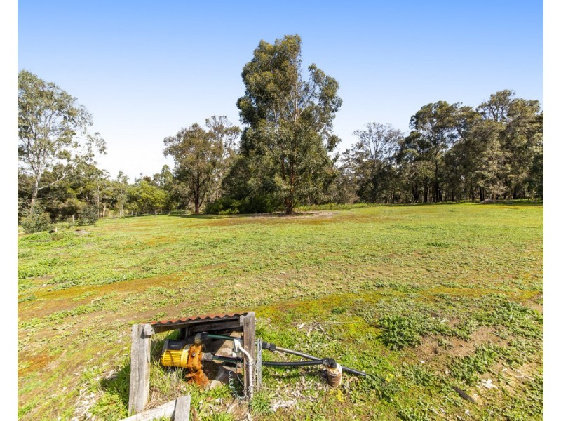 98 Johnston Road, Nannup WA 6275