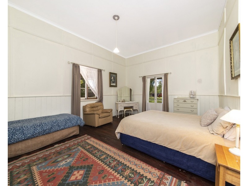 24 Staff Street, Nannup WA 6275