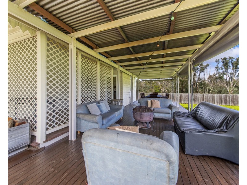 24 Staff Street, Nannup WA 6275