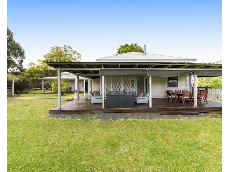 24 Staff Street, Nannup WA 6275
