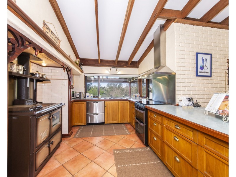 178 Johnston Road, Nannup WA 6275
