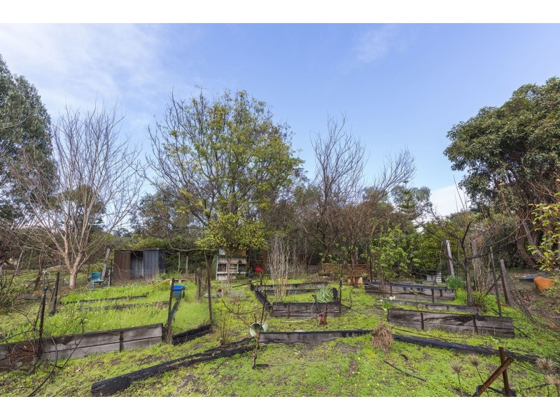 94 Cockatoo Drv, Nannup WA 6275