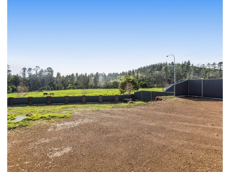 2b Hitchcock Drive, Nannup WA 6275