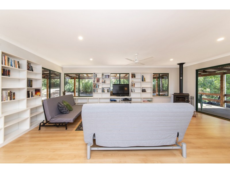 138 Johnston Road, Nannup WA 6275