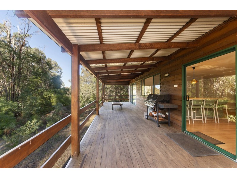 138 Johnston Road, Nannup WA 6275