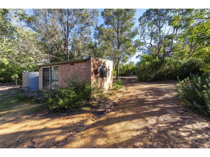 138 Johnston Road, Nannup WA 6275