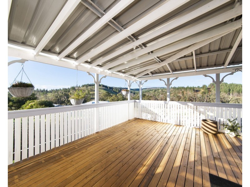 21 Hitchcock Drive, Nannup WA 6275