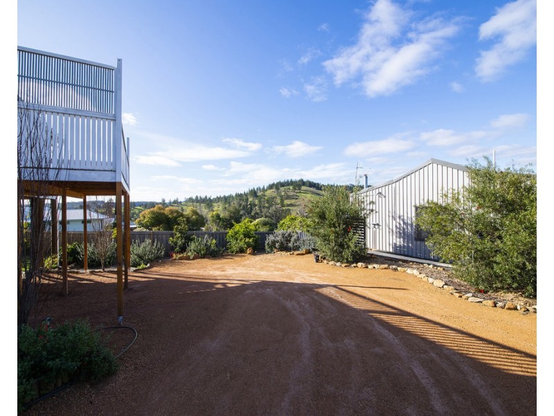 21 Hitchcock Drive, Nannup WA 6275