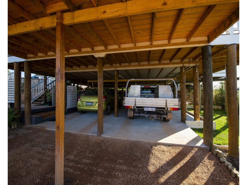 21 Hitchcock Drive, Nannup WA 6275