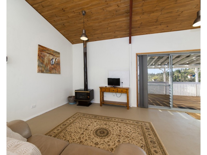 21 Hitchcock Drive, Nannup WA 6275