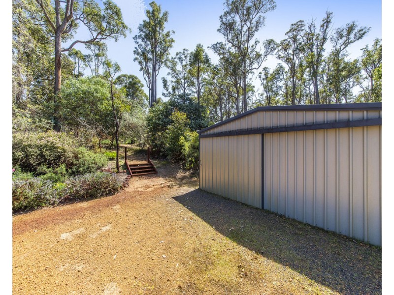 219 Leschenaultia Drive, Nannup WA 6275