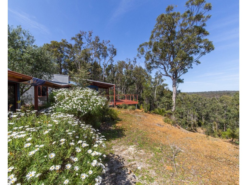 38 Hovea Pl, Nannup WA 6275