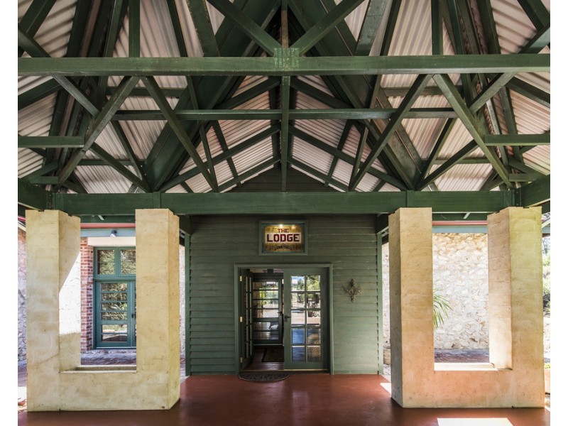 2 Dunnet Road, Nannup WA 6275