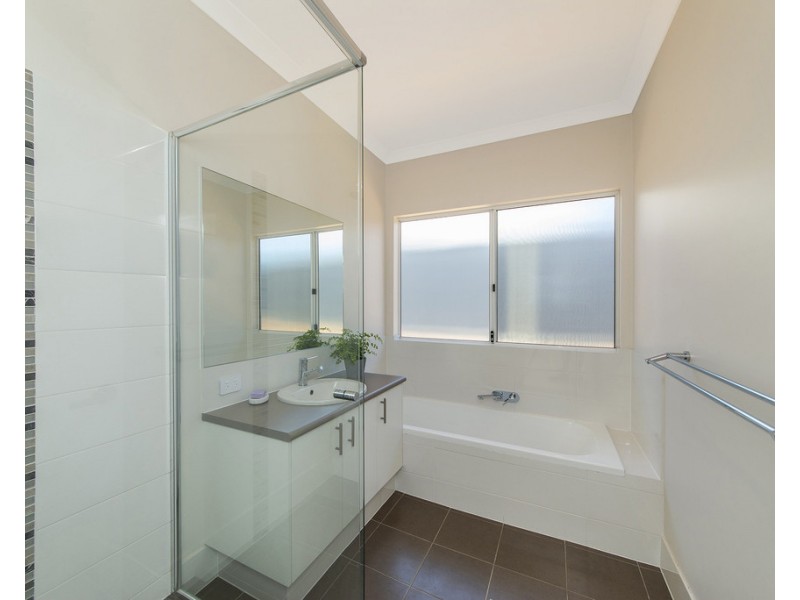 2a Hitchcock Drive, Nannup WA 6275