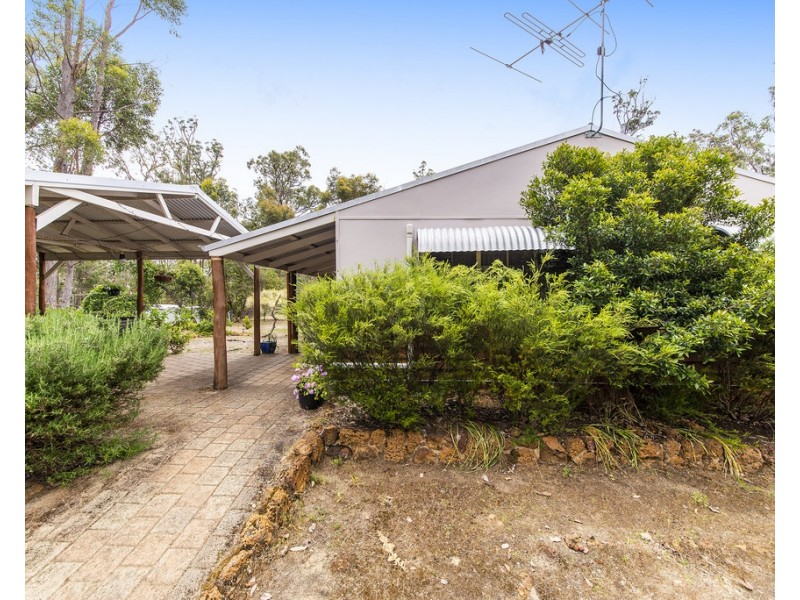 90 Leschenautlia Drive, Nannup WA 6275