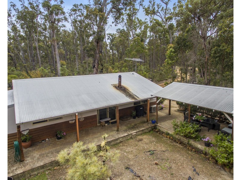 90 Leschenautlia Drive, Nannup WA 6275