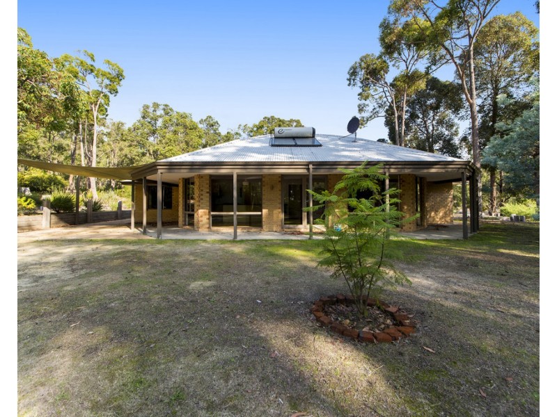45 Cockatoo Drive, Nannup WA 6275