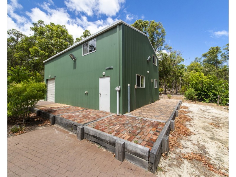 45 Cockatoo Drive, Nannup WA 6275