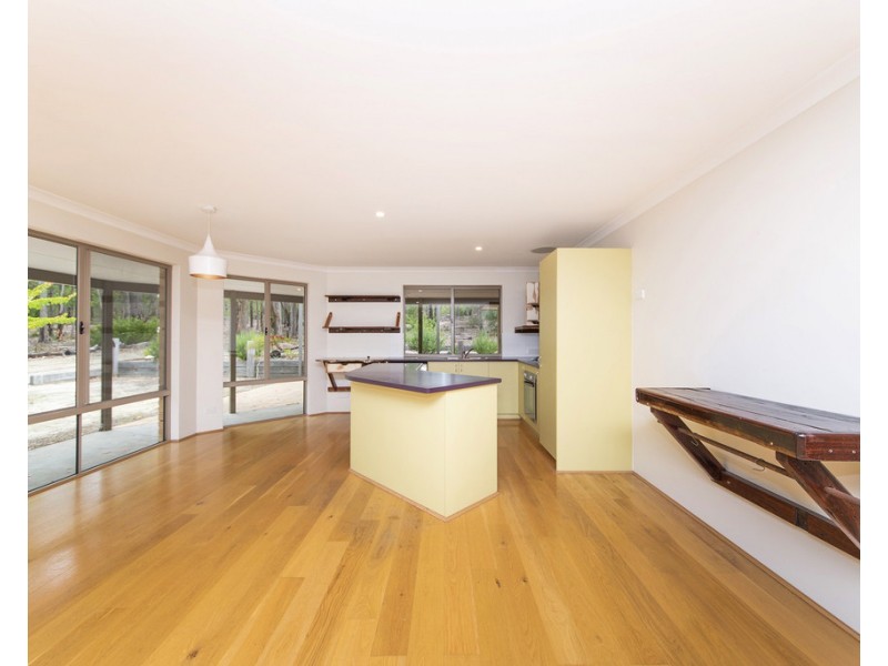 45 Cockatoo Drive, Nannup WA 6275