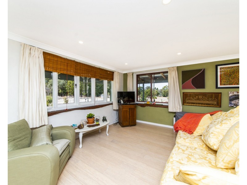 185 BLACKWOOD RIVER DRV, Nannup WA 6275