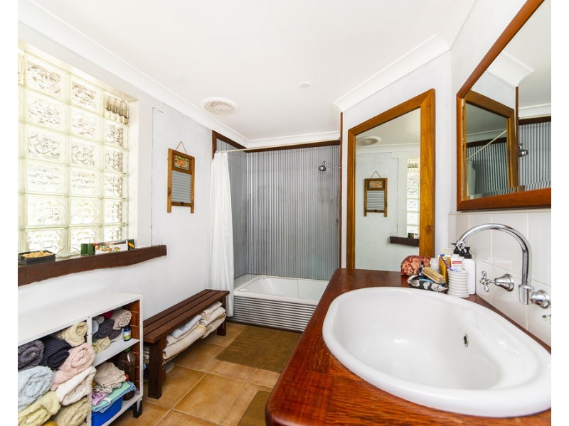 185 BLACKWOOD RIVER DRV, Nannup WA 6275