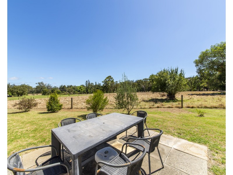 11 East Nannup Rd, Nannup WA 6275