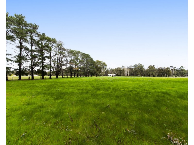 11 East Nannup Rd, Nannup WA 6275