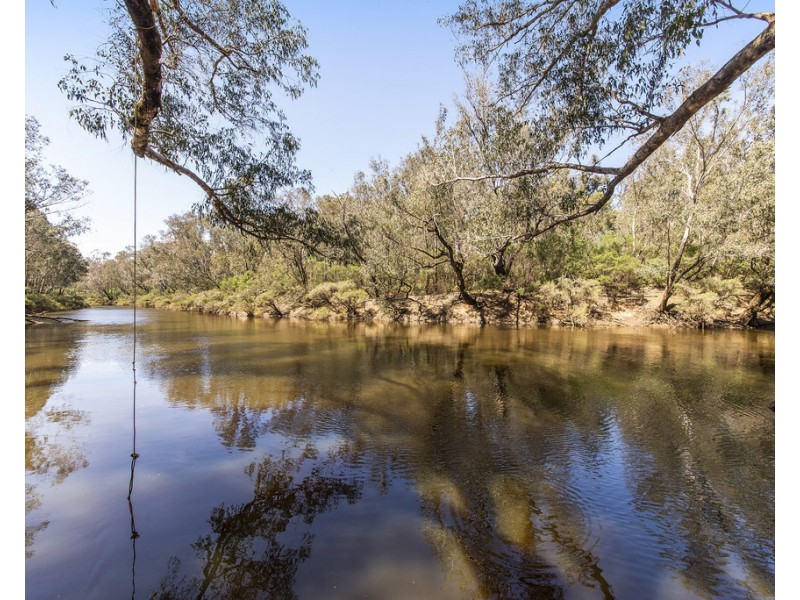 219 Leschenaultia Drv, Nannup WA 6275