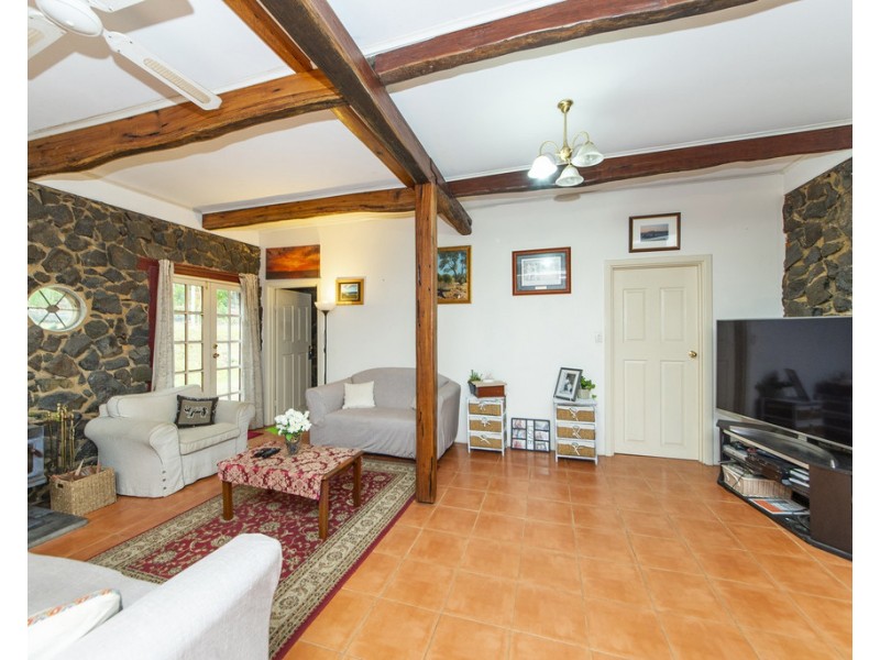 112 Johnston Road, Nannup WA 6275