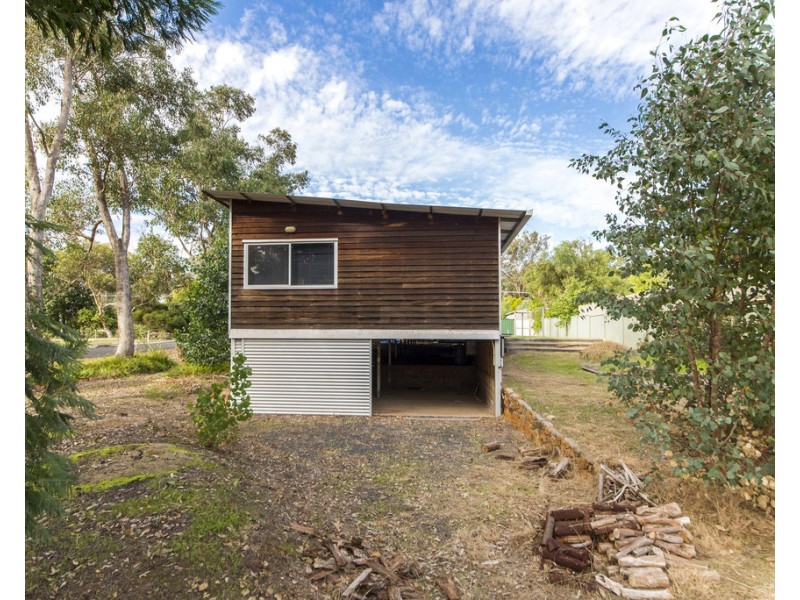 13 Wilson Street, Nannup WA 6275