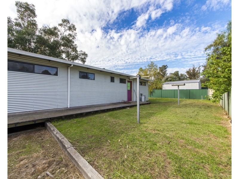 13 Wilson Street, Nannup WA 6275