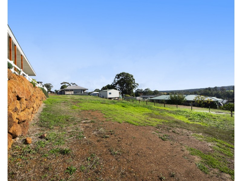 20 Hitchcock Drive, Nannup WA 6275