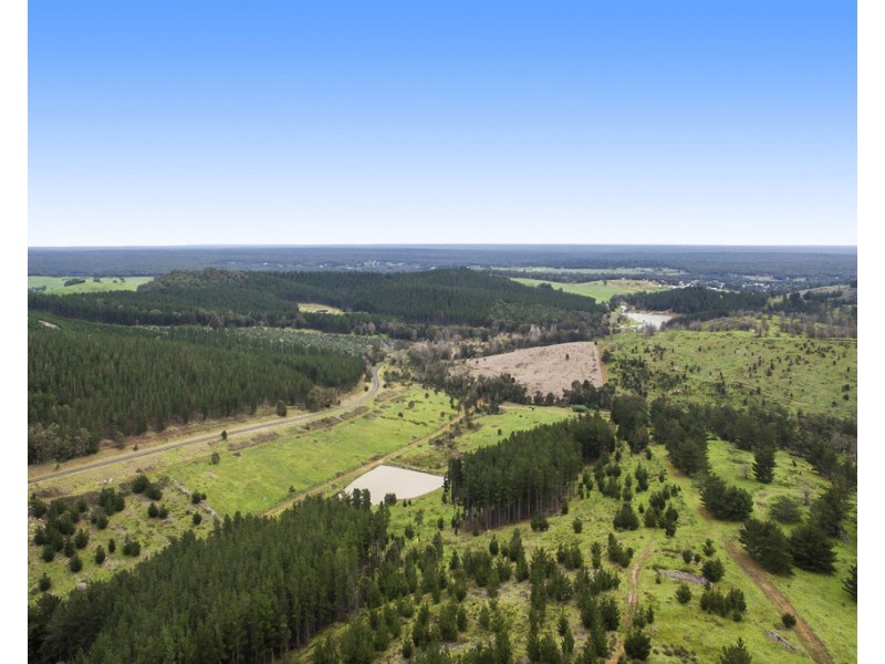 11 Brockman Highway, Nannup WA 6275