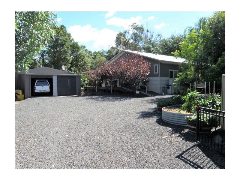 30b Walter St, Nannup WA 6275