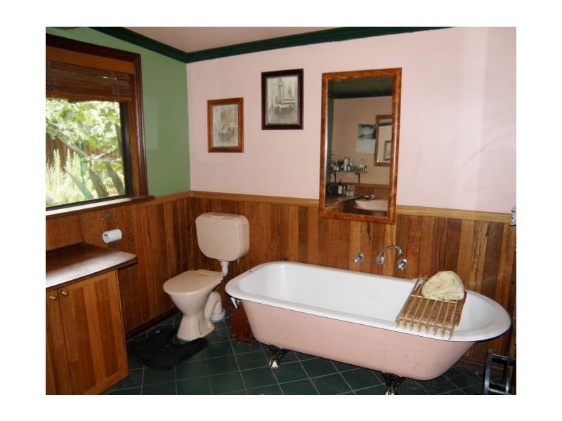 101 Warren Rd, Nannup WA 6275