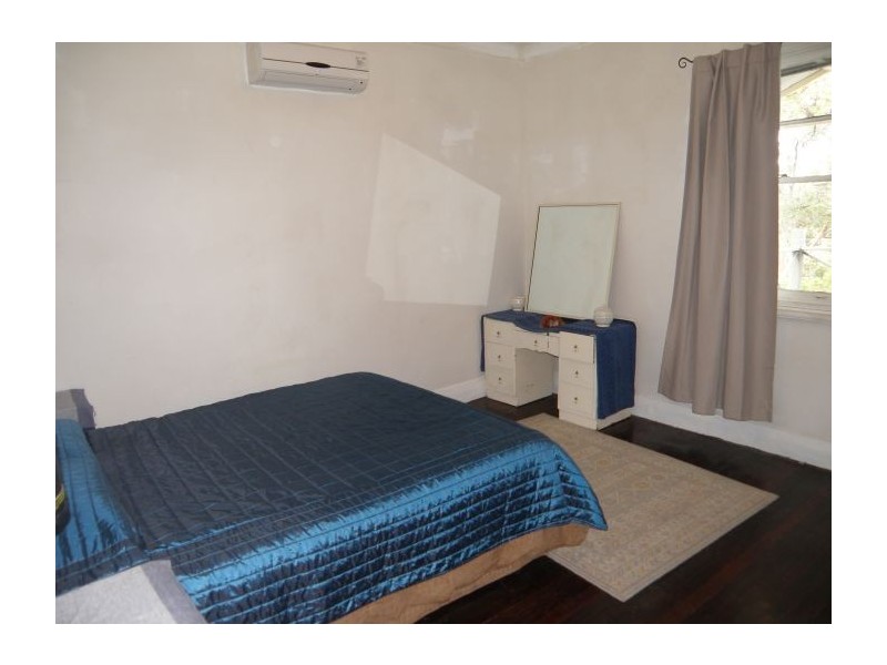 27 Hovea Pl, Nannup WA 6275