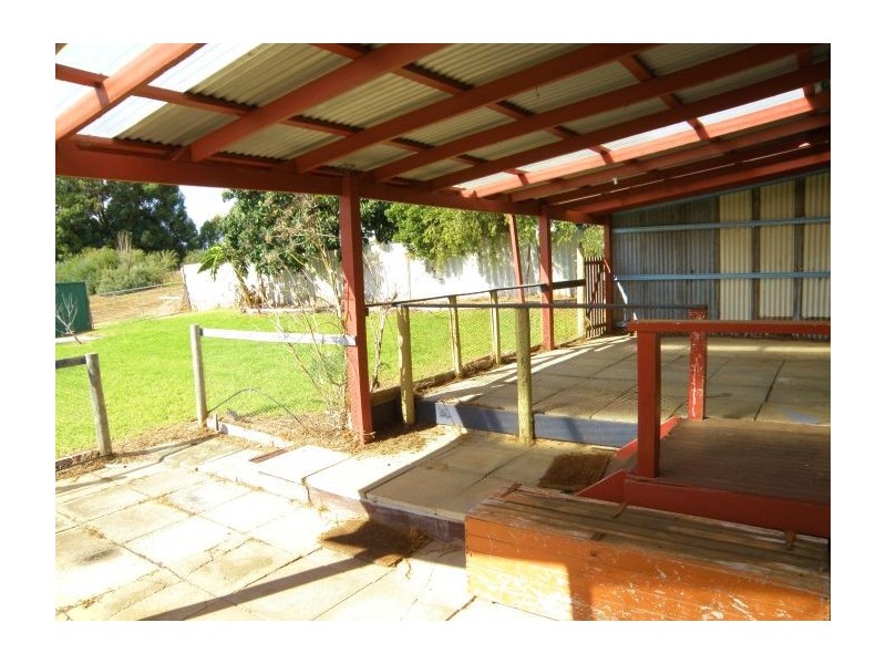 29 Dunnet Rd, Nannup WA 6275