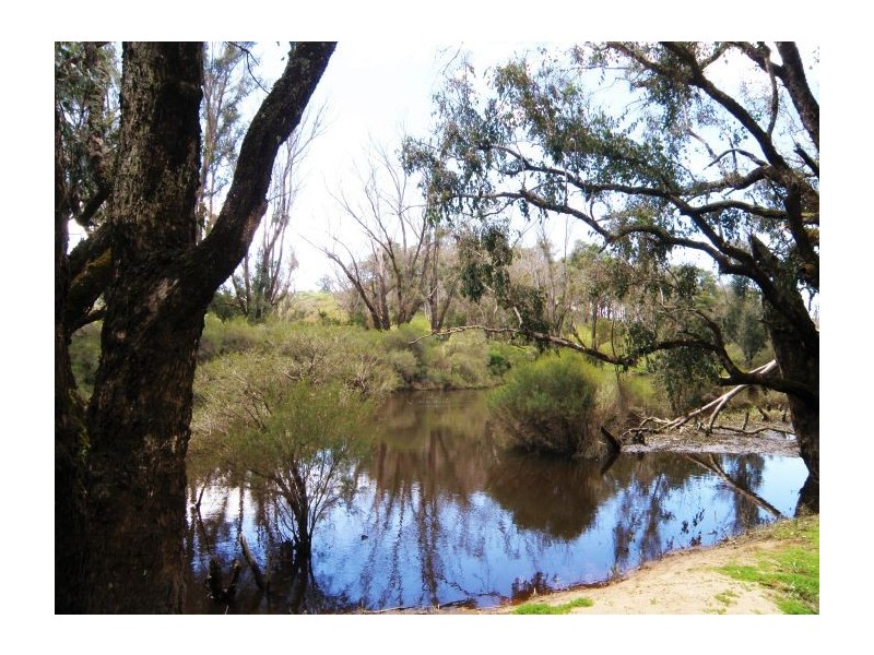 4 Balingup Nannup Rd, Nannup WA 6275