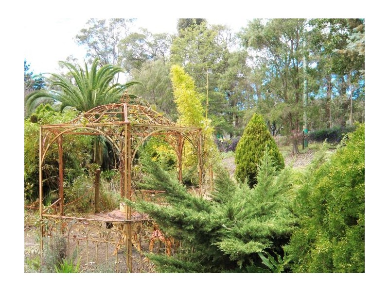 4 Balingup Nannup Rd, Nannup WA 6275