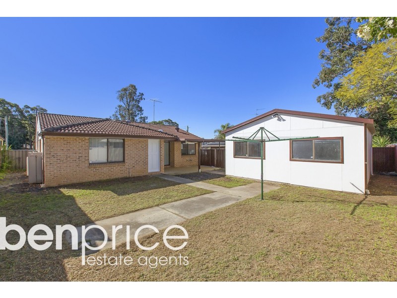 103 Explorers Way, St Clair NSW 2759