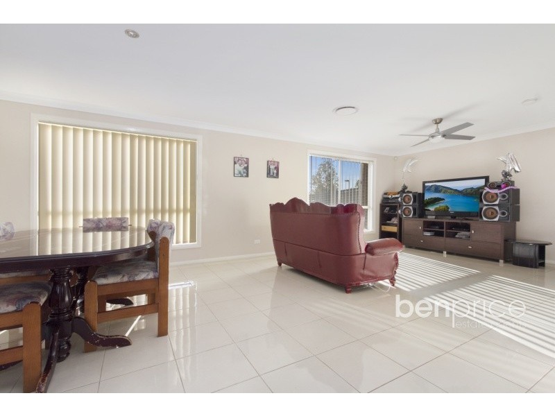 71 Saltbush Circuit, Ropes Crossing NSW 2760