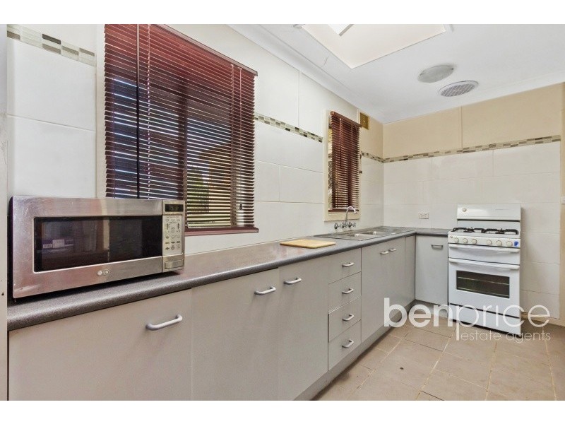 10 Finisterre Avenue, Whalan NSW 2770