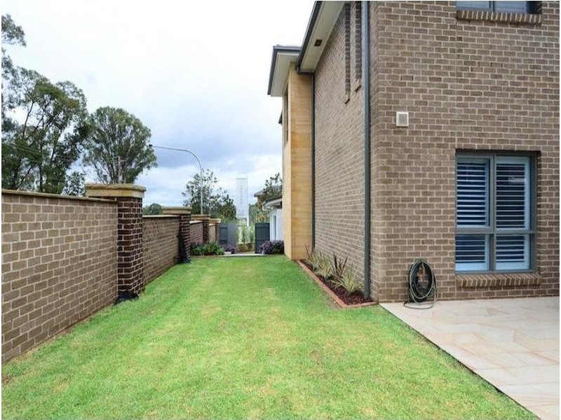 1 London Court, Kellyville NSW 2155