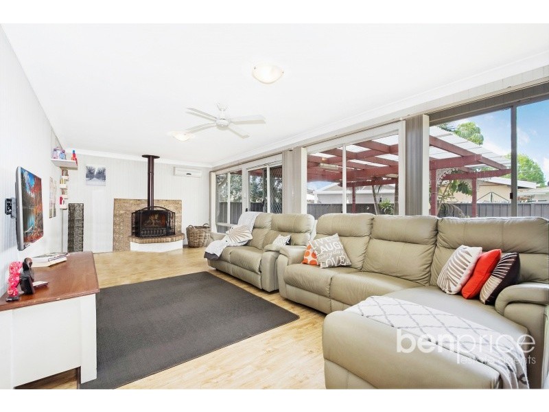 6 Meegan Place, Colyton NSW 2760