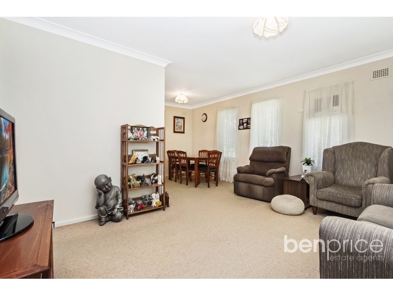 35 Roebuck Crescent, Willmot NSW 2770