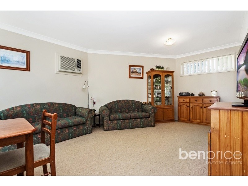 35 Roebuck Crescent, Willmot NSW 2770